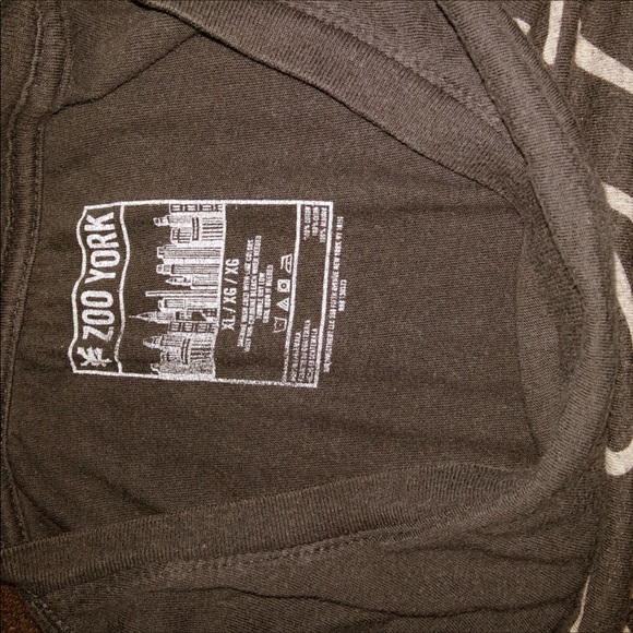 🎉SOLD🎉 Zoo York Mens Short sleeve T-shirt - Picture 2 of 2
